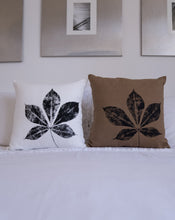 Load image into Gallery viewer, Linen Creeper Pillow
