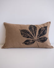 Load image into Gallery viewer, Linen Creeper Pillow
