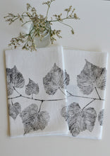 Load image into Gallery viewer, Wild Grape Leaf Linen Tea Towel in White (Set of 2 w/bag)
